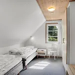 Laila - 1-2km From The Sea By Interhome