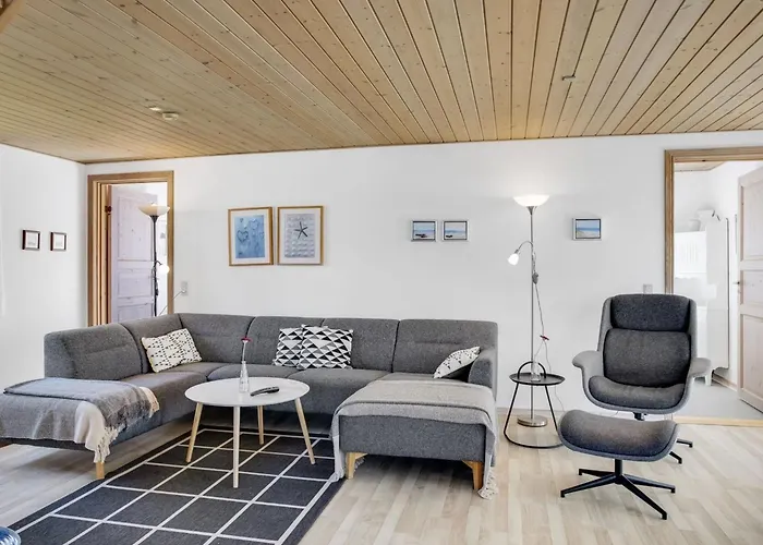 Laila - 1-2km From The Sea By Interhome Feriehus