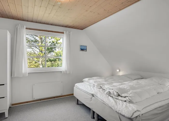 Laila - 1-2km From The Sea By Interhome *